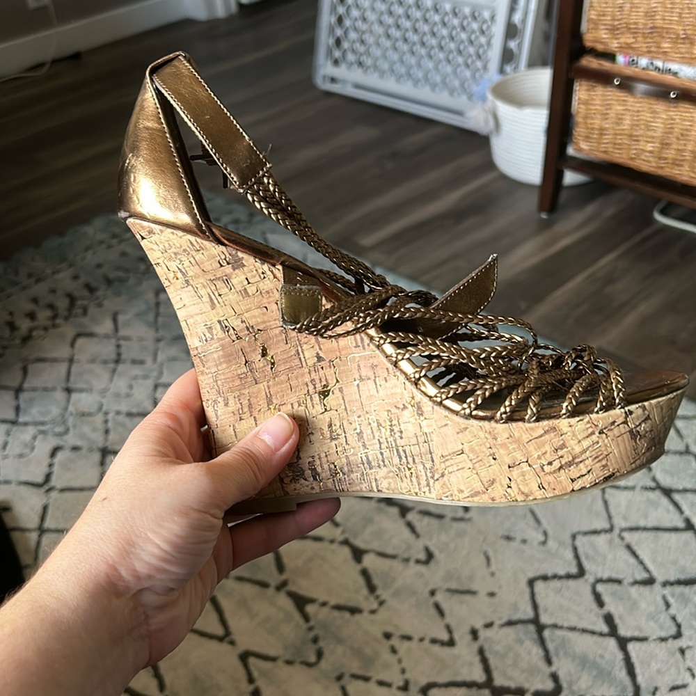 Women’s shoes
